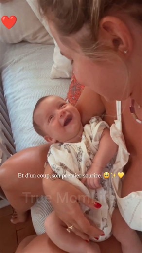 And suddenly her first smile. ❤️ true MomLife 🥳 #truemomlife