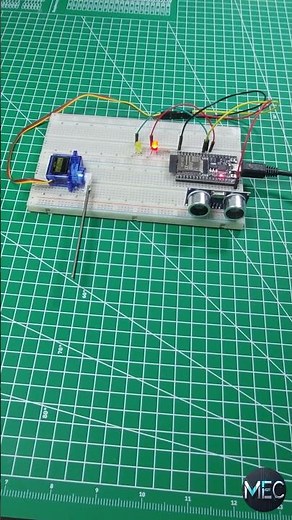 Smart Parking Barrier with ESP32 🚗 | Servo & Ultrasonic Sensor