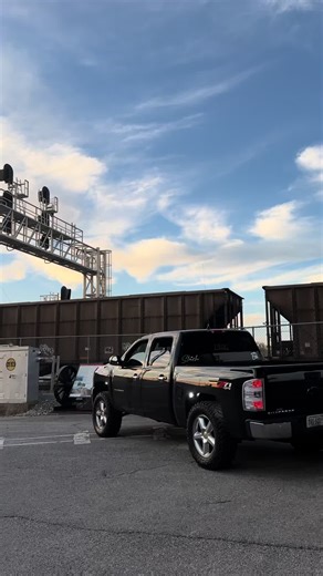 things dirty asl😂 #fyp #trucktok