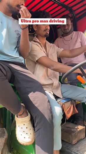 SUDEEP CHAVHAN on Instagram: "Ultra pro max driving 😂 @sudeep_l_c #reels . . . . #bengaluru#belgavi#bagalkot#haveririturdavangerebijapurmandytumkurdarwadhubblihaasangadagchikmangalurkodagu @indiatiktok @tiktok_kalavidaru @karunada_dub_talents @kannada_talents_dubs growth grow instagramgrowth tech onlinecoach onlinecoaching growoninstagram instagram technology . . ( growthfunnyvideo instagramgrowth tech tipsonlinecoaching growoninstagram instagram technology funnyinstagramteels ) @sudeep__c vira