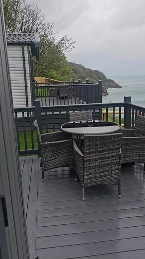 #johnfowlerholidays #sandawaybeach #seaview