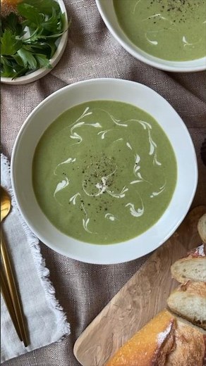 Healthy Broccoli + Spinach Soup Recipe 🌱 Fall Soup Recipes pt 1 #soup #souprecipe #recipevideo