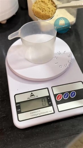 🔥 𝐃𝐢𝐠𝐢𝐭𝐚𝐥 𝐊𝐢𝐭𝐜𝐡𝐞𝐧 𝐒𝐜𝐚𝐥𝐞 – নিখুঁত মাপে স্মার্ট রান্না! ⚖️ চাল, ডাল, তেল-মসলা, মাছ-মাংস কিংবা সবজি সবকিছুর সঠিক ওজন জানতে এখন একটাই সমাধান 👉 Digital Kitchen Scale 😊 ✅ ১ গ্রাম থেকে ১০ কেজি পর্যন্ত ওজন মাপার সুবিধা ✅ মাছ, মাংস, ফল ও সবজি—সব কিছুর জন্য উপযোগী ✅ স্পষ্ট LCD Display ✅ Overload & Low Battery Indicator ✅ স্মার্ট Auto Power Off ফিচার ✅ নিখুঁত ও নির্ভুল ওজন ✅ সাথে ২টি ব্যাটারি ফ্রি 🎁 ✅ কিচেন ও দোকানের জন্য একদম আদর্শ 📦 রান্নায় পরিমাপে ভুল নয়—আজই নিন স্মার্ট Digital K