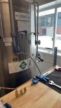 Filling a 10 pound CO2 fire extinguisher