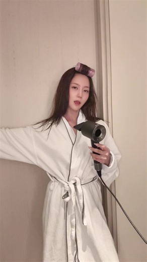 자기전에 영상하나 투척! 호텔방에서 혼자놀기😆 . #singapore #marinabaysands #trend #fyp #lipsync #challenge #tiktoksingapore