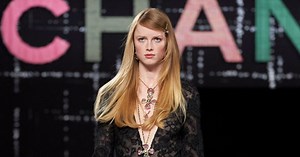 Cheveux longs : quelles sont les coupes tendance de l'année ?