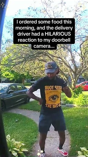 The cutest Amazon delivery driver ever🤣🥰#amazondriver #amazon #deliverydriver #caughtoncamera