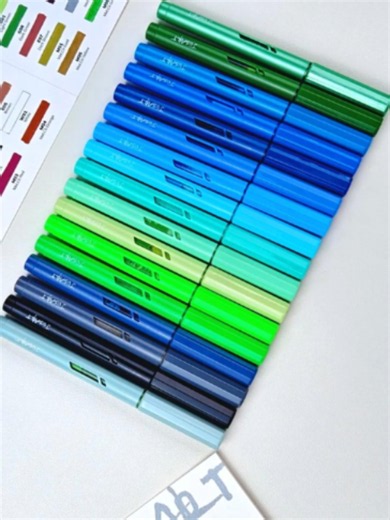 The smooth surface test changed everything. 👀 Black paper. Bleed through. Surface grip. Regular marker or JusArt acrylic paint marker? #JusArt #AcrylicMarkers #MarkerTest #MarkerComparison #ArtTok #SatisfyingArt