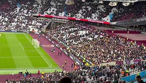 Full-time: 2-1 Arsenal. Post match scenes after a crucial 2-1 win at West Ham United 👇 | Charles Watts