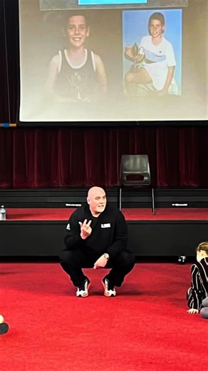 ✨ What an extraordinary week at Castle Court. We were honoured to welcome George Fouche of Dare to Inspire — former international rugby player turned global mindset and performance coach — fresh from his work at the Winter Olympics. George spoke to our pupils about resilience, work ethic, self-belief and the courage to step beyond their comfort zone — the very qualities that shape confident, capable young people. He reminded them: “The principles that help athletes perform on the biggest stages 