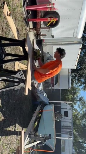 Cutting wood to reinforce the stringers on the boat #boat #restoration #timelapse #work