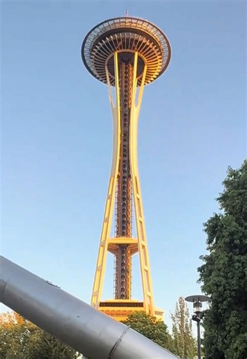 My heart hurts for the mass shooting today 💔 We were literally just there enjoying Bite of Seattle festival on Friday. It’s hard to wrap my head around how such a normal day could turn into a scene of tragedy. The part that hits home is that a 2 year old was shot…my baby’s age 🥺 Life can change in a matter of seconds, and tonight, two people never made it home. My heart is with the families whose lives were forever changed and I’m praying for the recovery of the victims, especially the toddler