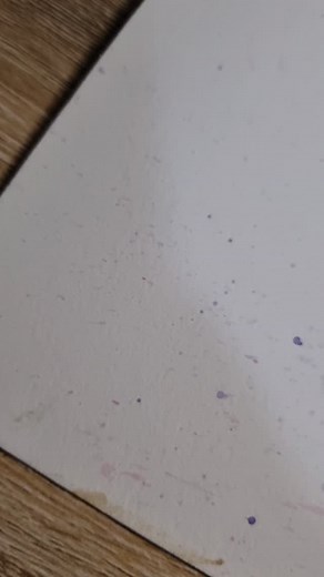 What I've Watercoloured Wednesday! 謁 I had found a tutorial on YouTube when I first started watercolour painting (I have no idea who I found back in 2020 ) for these jellyfish. I firstly did it on a smaller scale but wanted to experiment more with big paintings so I created these jellyfish #australianartist #whativewatercolouredwednesday #jellyfish | Madi Lea Art | Facebook