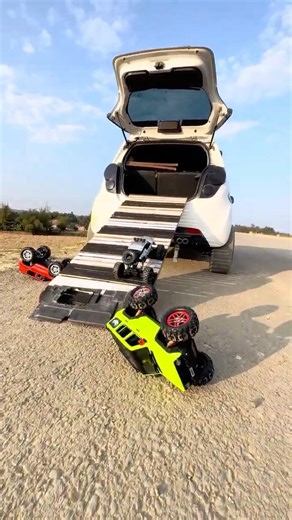 RC Offroad Jeep Climbing Car Ramp Challenge 🚙🔥 | Mini 4x4 Extreme Test