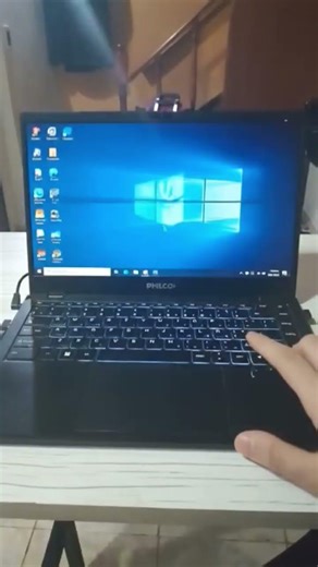 WTF EN SERIO PHILCO EN WINDOWS 10