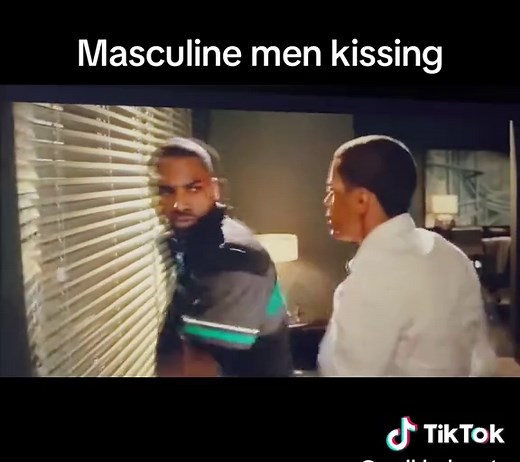 Baby this scene sheesh #blackmen #blackmenkissing #gaymen #blackgay