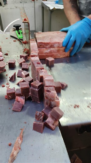 australia boneless beef meat cube cut with cutter machine skills making curry#viral #skills #shorts