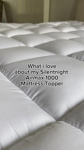 What I love about the Silentnight Airmax 1000 Mattress Topper. Get yours now!✨🙌 #airmax1000 #mattresstopper #bedding #sleepypeople #silentnight #breathable #10cm #comfortable #sprin