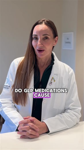 Do GLP-1 medications cause hair loss? Let’s clear this up 💭✨ @lisa_jewell_md_plasticsurgery explains that hair loss during weight loss is often related to how quickly the weight comes off, not the medication itself. When weight loss exceeds about two pounds per week, the body prioritizes essential functions, which can temporarily affect hair and nail health. Dr. Jewell recommends a safe pace of weight loss of one to two pounds per week, adequate protein intake, and, when appropriate, supportive