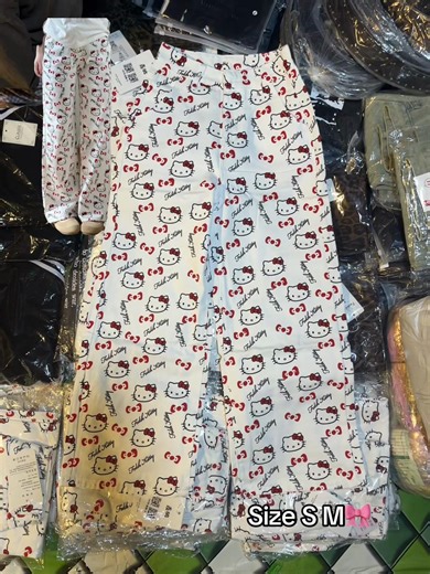Hello Kitty pant လေး🤍🎀 #fashiontiktok #ygnonlineshopping #trendingfashion #Hellokittypant #sweatpantsoutfit
