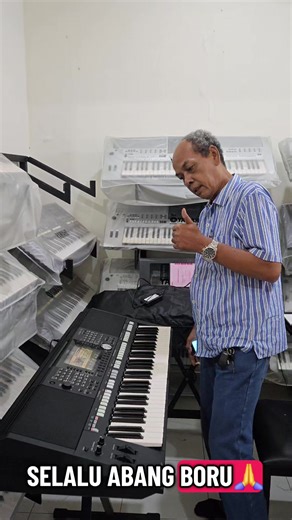 Yamaha PSR S975 Bekas dalam Kondisi Sangat Baik
