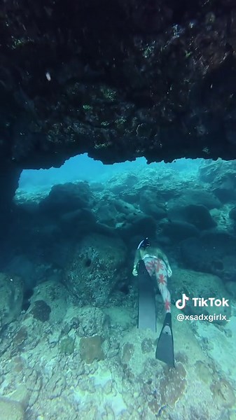 Discover Incredible Swim Throughs While Freediving in Hawaii