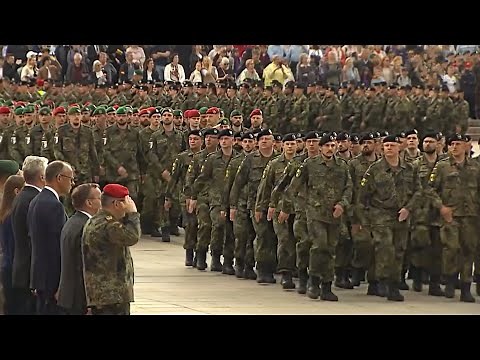 NATO Parade der Bundeswehr in Litauen vor Bundeskanzler Merz 2025 - Wachbataillon/Stabsmusikkorps