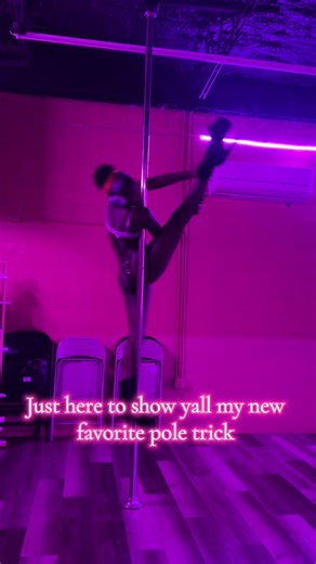 Me 🤝🏾 Splity Tricks I love anyway I can show off my flexibility because I didn’t work this hard for nothing. But you don’t have to be flexible to do this move 🤫It’s all about the illusions of a split IG; thefairyelix 🧚🏾‍♀️ #poledance #poletok #poletricks #flexibility #splits