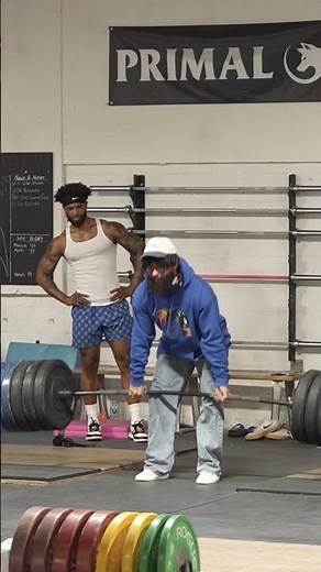 ANATOLY Use FAKE WEIGHTS in GYM PRANK #anatoly #fitness #gym