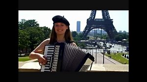 アコーディオン演奏..