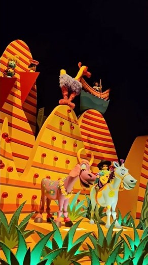 The Quirkiest Crossover: Penguins & Cowgirls in Disney’s Small World! 🐧🤠