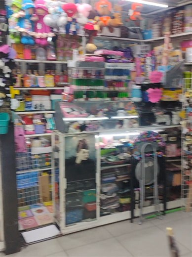 Estas son otras carteritas o bolsitos que nunca se vendieron, está es la información para los que les interese. Nos ubicamos en Colombia - Bogotá Barrio Restrepo Calle 13 sur# 19 -40 centro comercial social del Restrepo local 278. Atendemos de lunes a sábado de 3 pm a 7 pm. #2000s