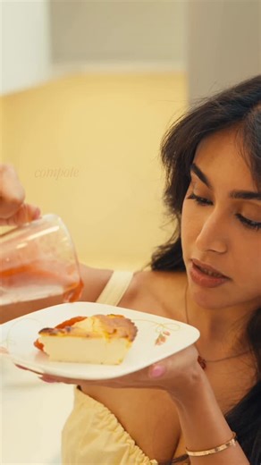 Ravya Arora on Instagram: "Guilt free basque cheesecake (the solution to ur late night binges) Entire cake- 620-650 cals Protein- 58-62gms Per slice (6 slices) Calories- 100-115 Protein- 9-10gms Ingredients- 1. Greek yogurt- 400ml 2. Eggs- 4 eggs 3. Baking powder- half tsp 4. Stevia/ monk fruit sweetener- 2/3 tbsp 5. Vanilla essence- half tsp 6. Salt- small pinch 7. Oat flour- 2 tbsp/ 3 tbsp 1. In a blender add all your ingredients and blend them up 2. pour into a skillet 3. Pop in the air fryer