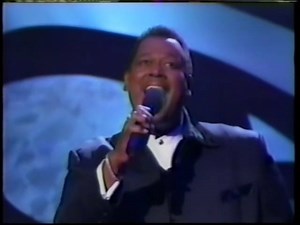 Here's Luther performing "With a Christmas Heart" live! Listen to more Christmas hits here: http://smarturl.it/mc_sptfy?IQid=fb20121216.lv | Luther Vandross