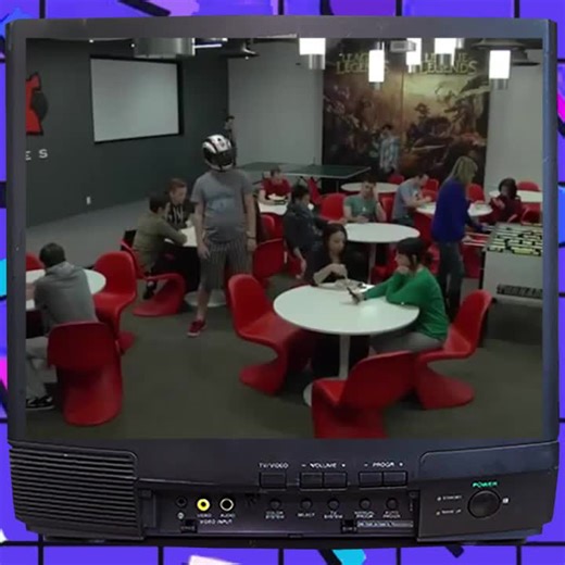 1.3M views · 64K reactions | ¡Harlem Shake! Recuerdo desbloqueado. | DeMemoria | Facebook