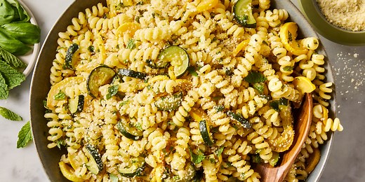 My Garlic Parmesan Summer Squash Pasta Is A 30-Minute Meal You'll Make All Season Long