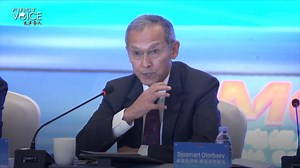 The 12th Global Video Media Forum was held in Quanzhou, Fujian on December 3. It brought together 87 media organizations from over 60 countries and regions. CGTN host Tian Wei moderated the "Global South" media dialogue. Former Kyrgyzstan Prime Minister Djoomart Otorbaev emphasized that developing countries must unite amid global shifts and highlighted China's rapid economic growth as an opportunity for enhanced cooperation. China, he said, is dedicated to fostering global harmony and boosting t