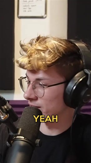 He might need to rethink his first date spots. Taking someone to The Strip probably isn't the best idea… #firstdate #datingadvice #thestrip #vegas #swftwoofsound