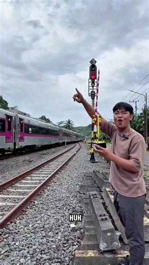Toy Gate Opens When Train Passes #traingate