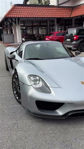 Porsche 918 Spyder Walkaround