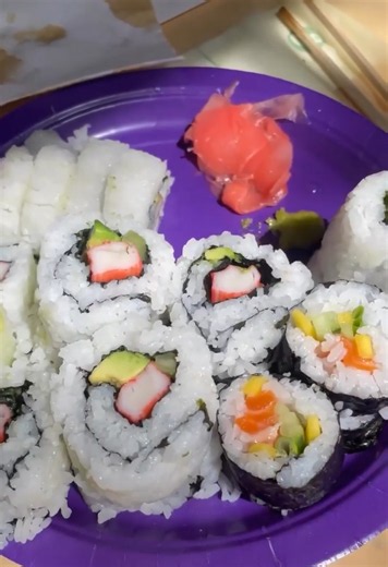 Hand rolled sushi techniques for beginners