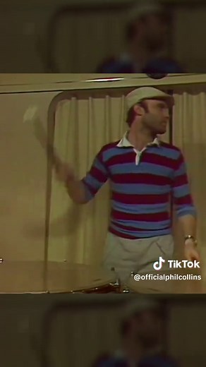 A gem from French television: Phil ‘performs’ “In The Air Tonight” for Collaro Show in 1981. 45 years ago this week, the single debuted on the Billboard Hot 100. #PhilCollins #80sMusic #FaceValue45