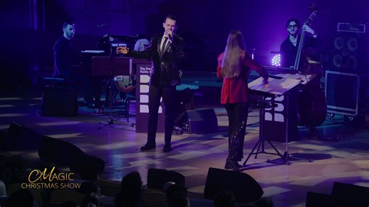 Bogdan Medvedi ne-a reamintit la Magic Christmas Show ce bine este sǎ fii acasǎ de Crǎciun! ❤✨🎼 | Magic FM Romania