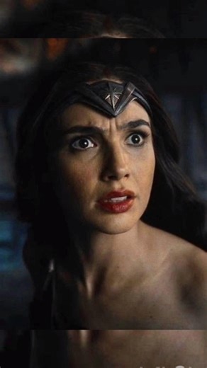 Did you know how wonderwomen hide her sword inside her dress.?