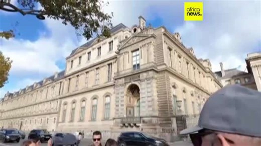 Louvre jewels theft: window through which thieves entered becomes attraction