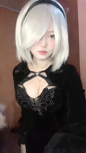 Esplora il mondo del Cosplay con #2B