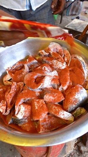 669K views · 6K reactions | Chhattisgarh Style Fish Curry Making In Raipur Rs. 80/- Only | India Eat Mania | Facebook