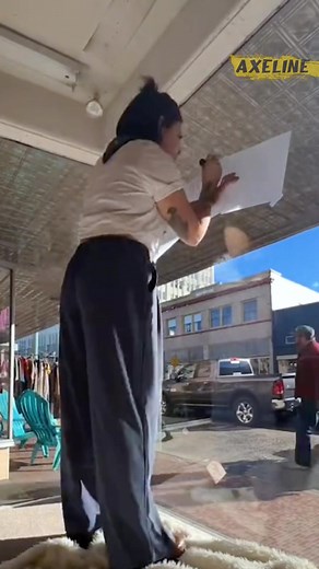 Melukis Wajah Orang Lain Yang Tak Dikenal ✨ | Axeline Axeline