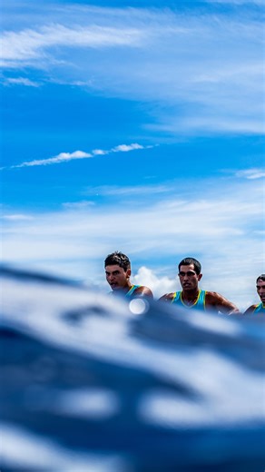 Molokaʻi Hoe 2025 | Final Hour Highlights 🏁🌊 Hawai‘i’s own @pattyds808 matching up 2/4 with Coach Moana and the Rurutu boys an hour into the race — while Shell Va‘a and Bora Bora kept pace just north. @official_wailea_canoe_club held strong, rounding Diamond Head with their Top 5 position locked in. Shell Va‘a, in real-time footage from their final hour before Diamond Head, would go on to finish 2nd overall. #MolokaiHoe #KaiwiChannel #WaʻaKoa #CanoeRacing #HawaiiToOahu #WorldChampionship #Shel