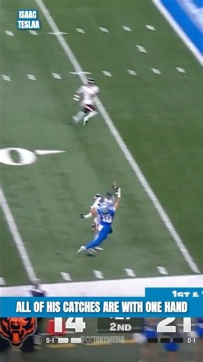 He Only Catches Passes with One Hand 😲